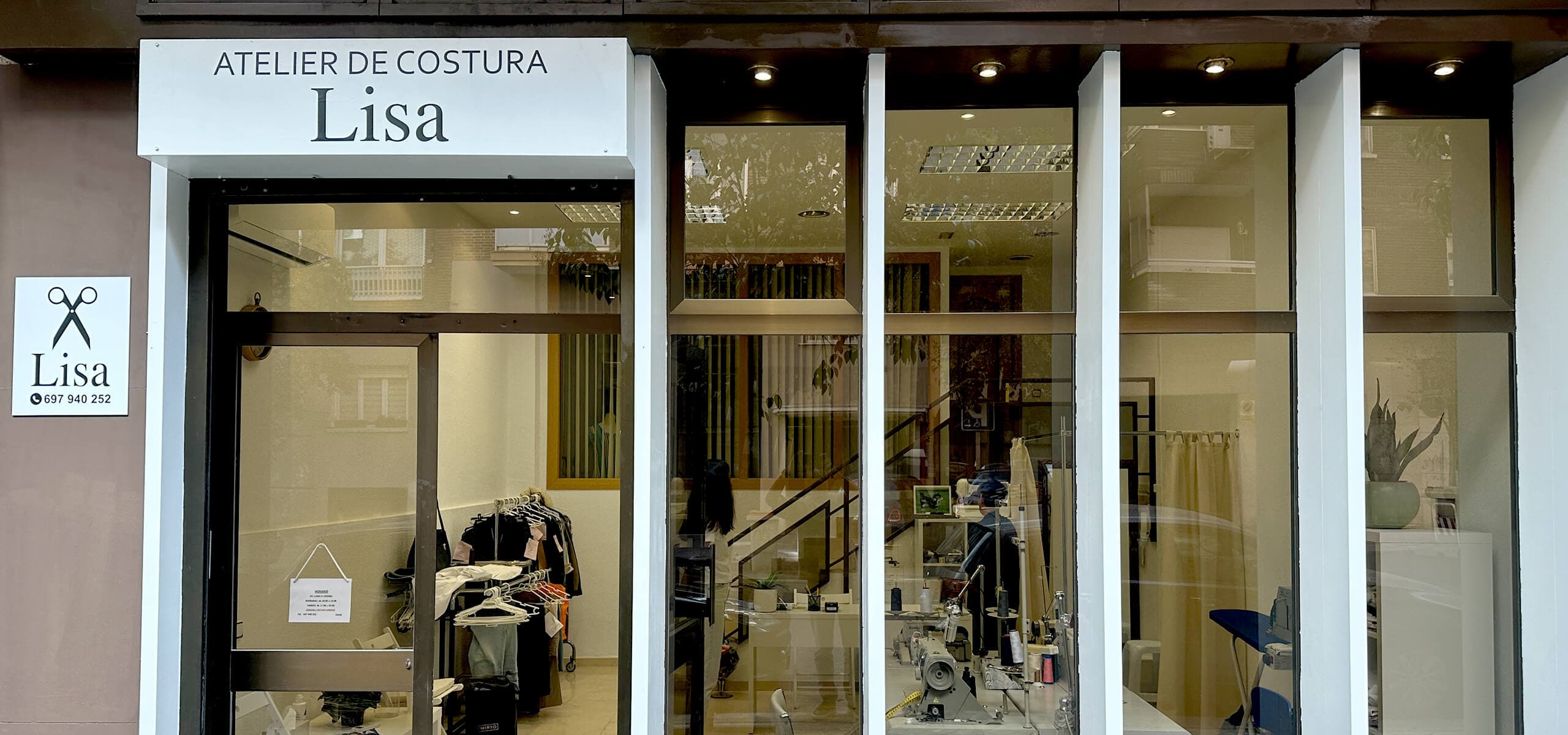 Fachada del taller Lisa Atelier de Costura en Prosperidad, Madrid